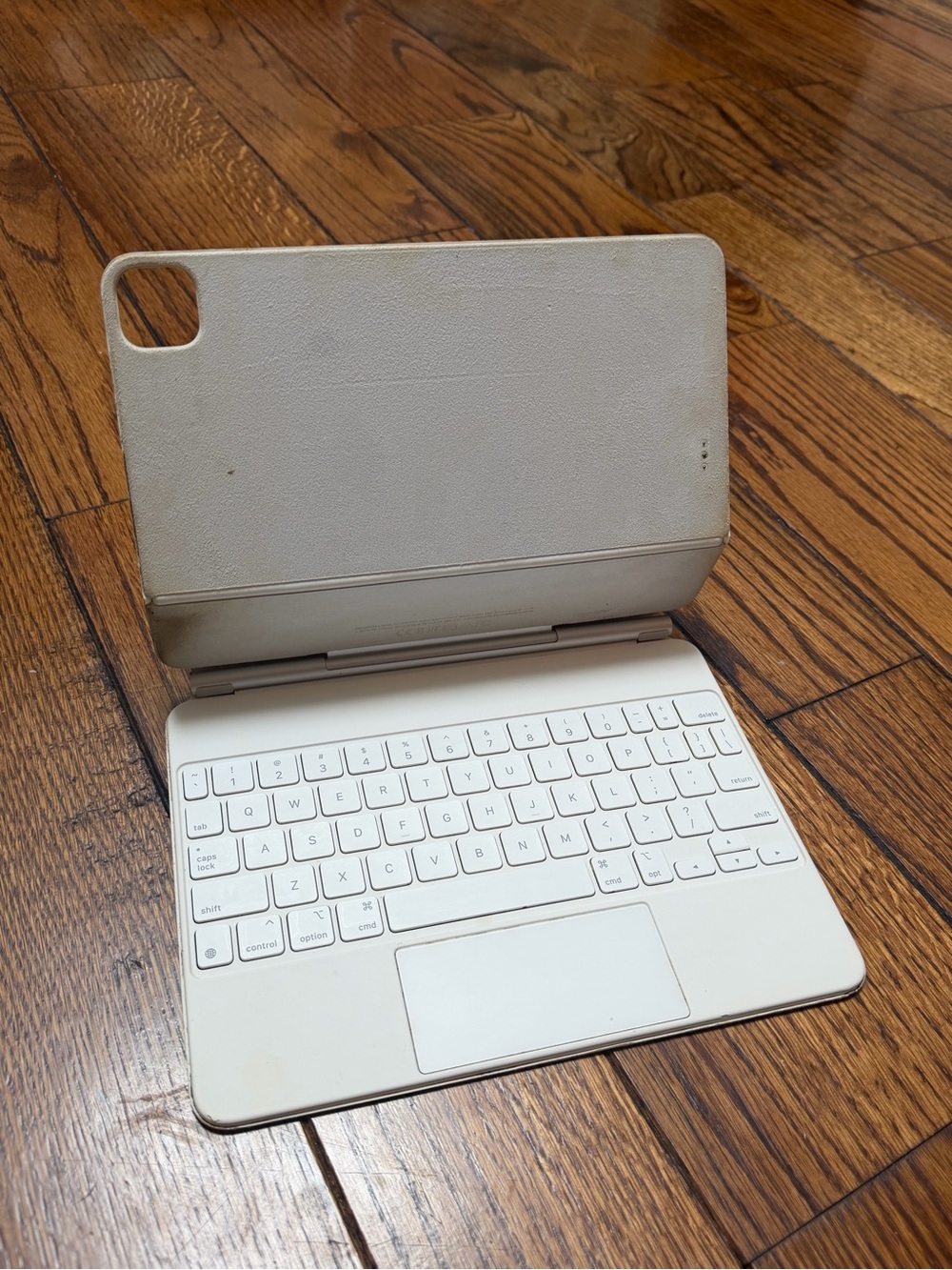 Apple Magic Keyboard for iPad Pro 11” / iPad Air 4th & 5th Gen – White